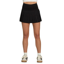 Load image into Gallery viewer, Gold Hinge 15&#39;&#39; Black Pleated Tennis Skirt
